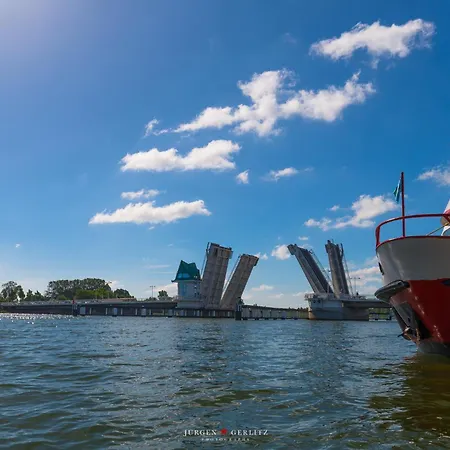 Dockside - Ostseeurlaub Am Yachthafen *