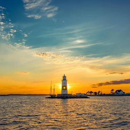 Dockside - Ostseeurlaub Am Yachthafen *