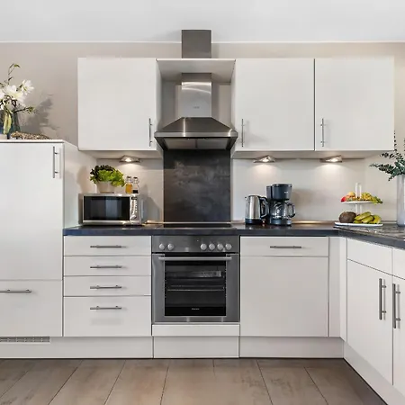 Dockside - Ostseeurlaub Am Yachthafen